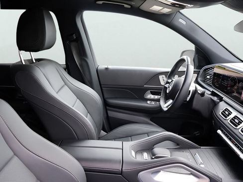 Certified 2025 Mercedes-Benz GLS 450 4MATIC image 10