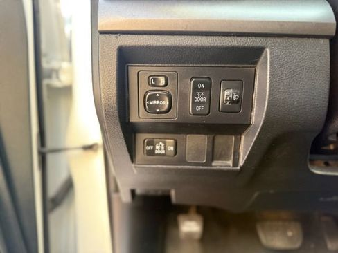 Used 2016 Toyota Tundra SR5 image 14