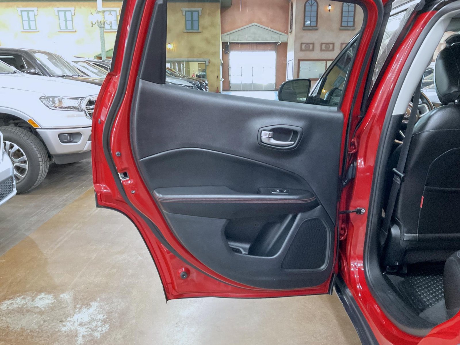 Used 2019 Jeep Compass Trailhawk w/ Cold Weather Group AWD/4WD image 20