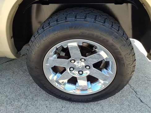 Used 2011 RAM 1500 Laramie AWD/4WD image 19