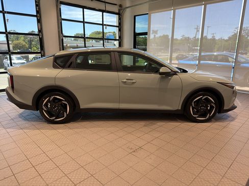 New 2026 Kia K4 EX image 6