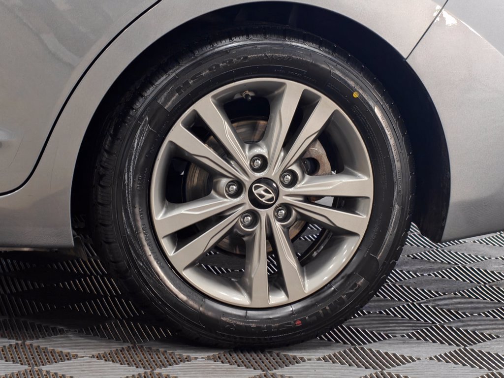 Used 2018 Hyundai Elantra SEL FWD image 40