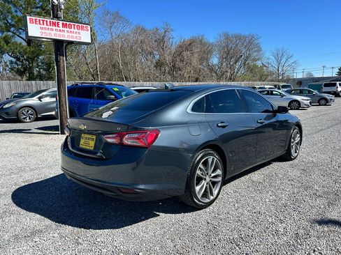 Used 2021 Chevrolet Malibu LT image 2