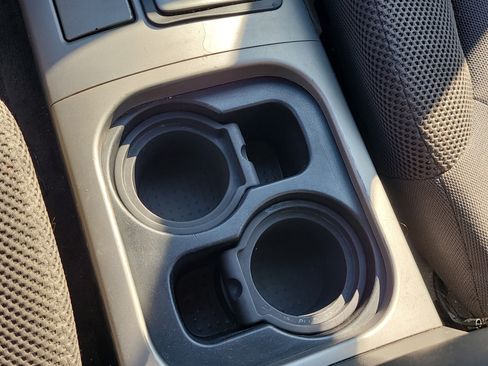 Used 2012 Nissan Pathfinder S image 25