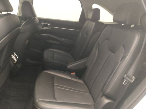 Used 2022 Kia Sorento SX image 18