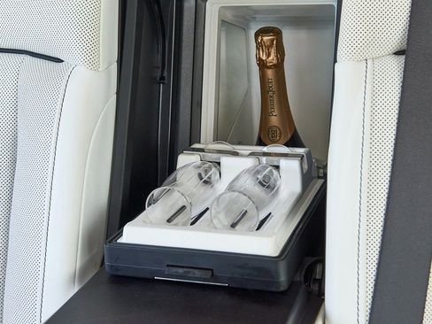 Used 2021 Rolls-Royce Phantom Sedan image 22