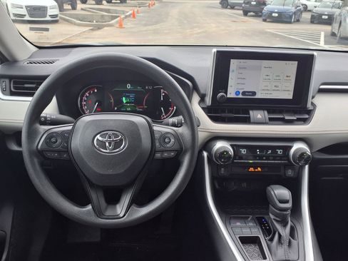 Certified 2025 Toyota RAV4 XLE FWD image 5