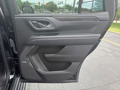 Used 2021 GMC Yukon AT4 w/ AT4 Premium Package AWD/4WD image 18