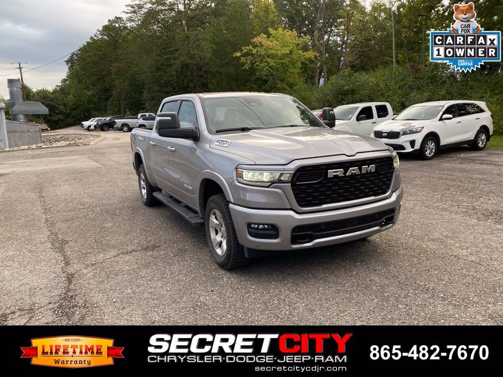 Used 2025 RAM 1500 Big Horn AWD/4WD image 3