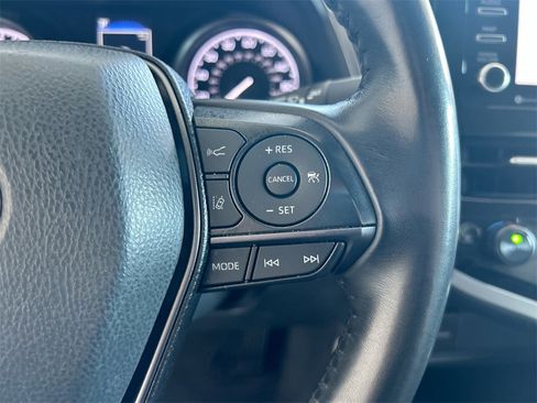 Used 2024 Toyota Camry SE image 19