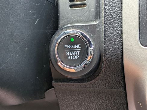 Used 2017 Ford Expedition Limited w/ Equipment Group 301A RWD image 32