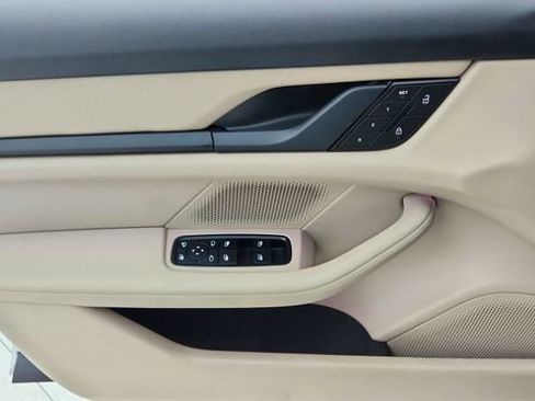 Used 2023 Porsche Taycan 4S AWD/4WD image 34