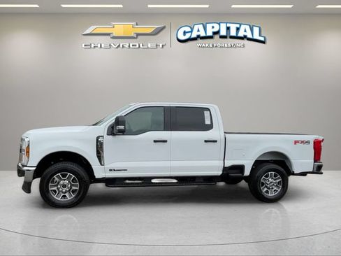 Used 2025 Ford F250 XLT w/ FX4 Off-Road Package AWD/4WD image 2