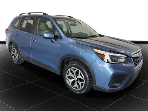 Used 2021 Subaru Forester Premium AWD/4WD image 7