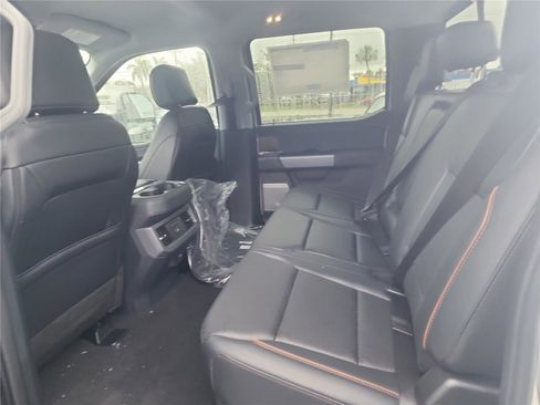 New 2026 Ford F250 Lariat w/ Chrome Package image 17