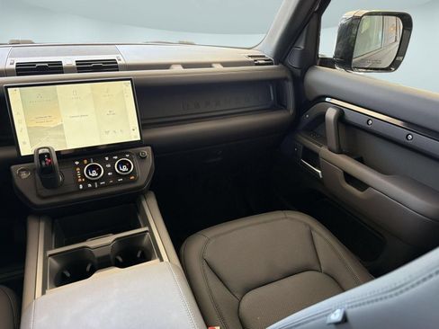 New 2026 Land Rover Defender 110 X-Dynamic SE AWD/4WD image 28