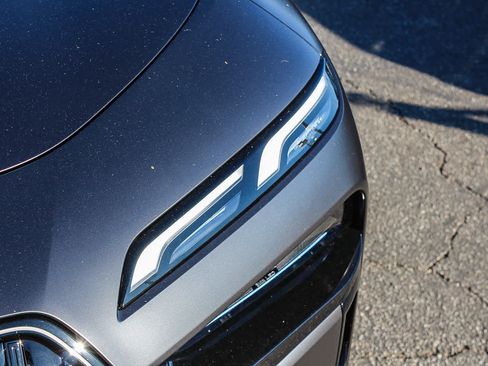 New 2026 BMW 740i image 10