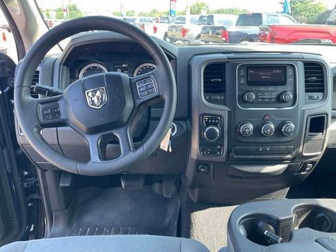 Used 2018 RAM 1500 Express AWD/4WD image 13