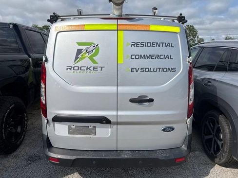 Used 2019 Ford Transit Connect XLT FWD image 4
