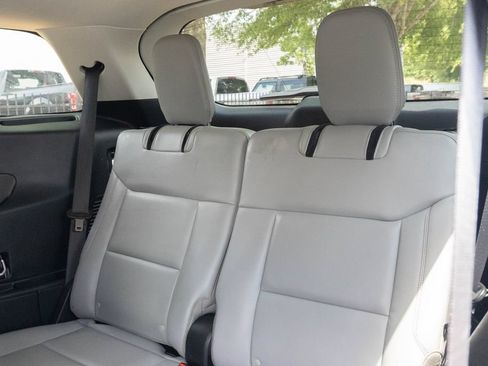Used 2025 Ford Explorer Active w/ Active Comfort Package RWD image 21