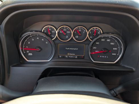 Used 2021 Chevrolet Silverado 1500 LT Trail Boss w/ Bed Protection Package AWD/4WD image 25
