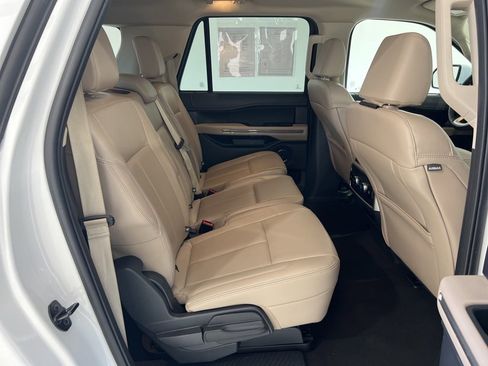 Used 2024 Ford Expedition Max XLT image 24