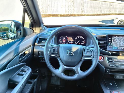 Certified 2025 Honda Ridgeline TrailSport image 25