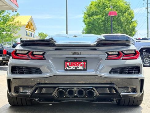Used 2024 Chevrolet Corvette Z06 RWD image 12
