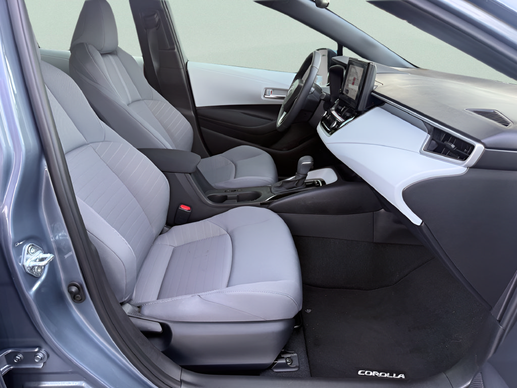 Used 2026 Toyota Corolla SE FWD image 13