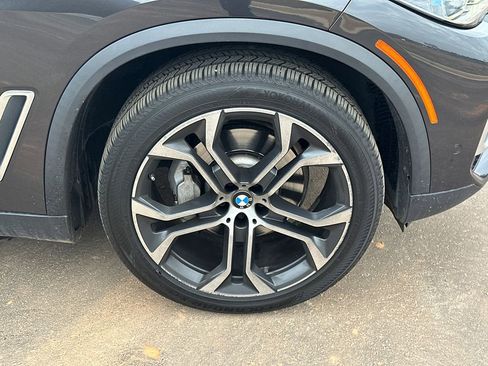 Used 2021 BMW X5 xDrive40i w/ Executive Package image 12