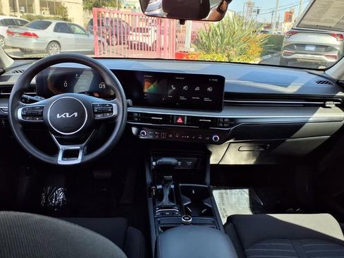 Used 2025 Kia K5 LXS FWD image 11