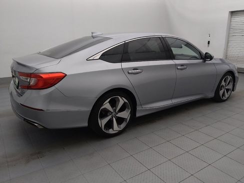 Used 2018 Honda Accord Touring image 10