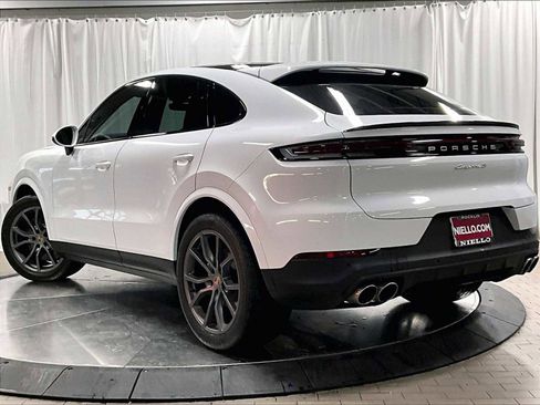 Used 2024 Porsche Cayenne S image 3