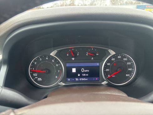 Used 2020 GMC Acadia SLT w/ Premium Package FWD image 17