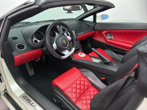 Used 2008 Lamborghini Gallardo Spyder AWD/4WD image 2