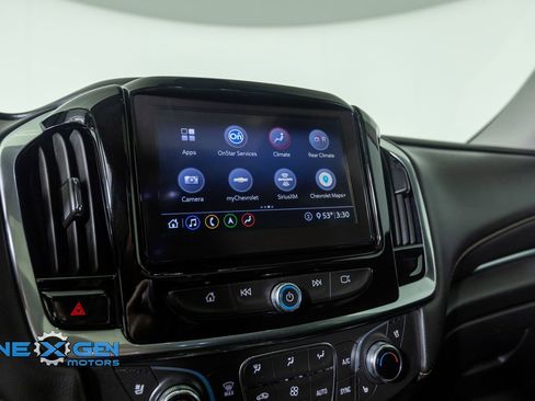 Used 2020 Chevrolet Traverse Premier FWD image 21