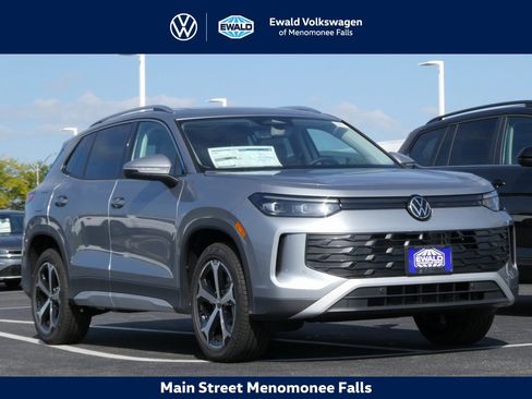 New 2025 Volkswagen Tiguan SE image 1