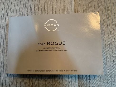 Used 2023 Nissan Rogue SV image 33