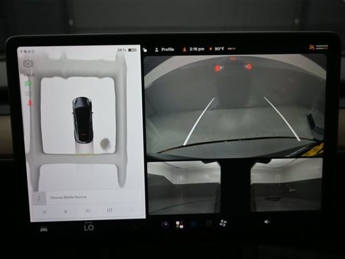Used 2023 Tesla Model Y Long Range AWD/4WD image 29