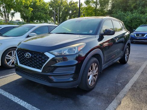 Used 2020 Hyundai Tucson SE FWD image 2