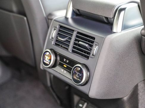 Used 2023 Land Rover Discovery HSE R-Dynamic AWD/4WD image 21