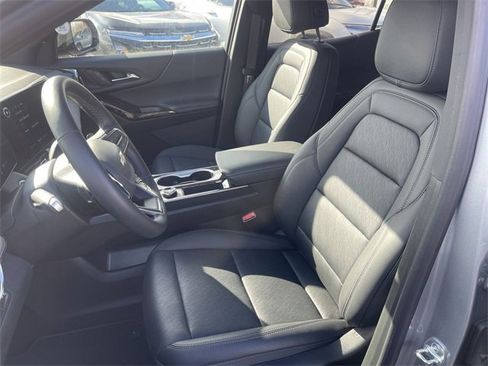 New 2026 Chevrolet Equinox LT w/ Convenience Package II image 11