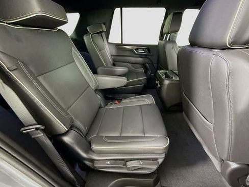 Used 2025 GMC Yukon Elevation RWD image 29