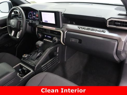 Certified 2025 Toyota Tacoma TRD Off-Road image 35
