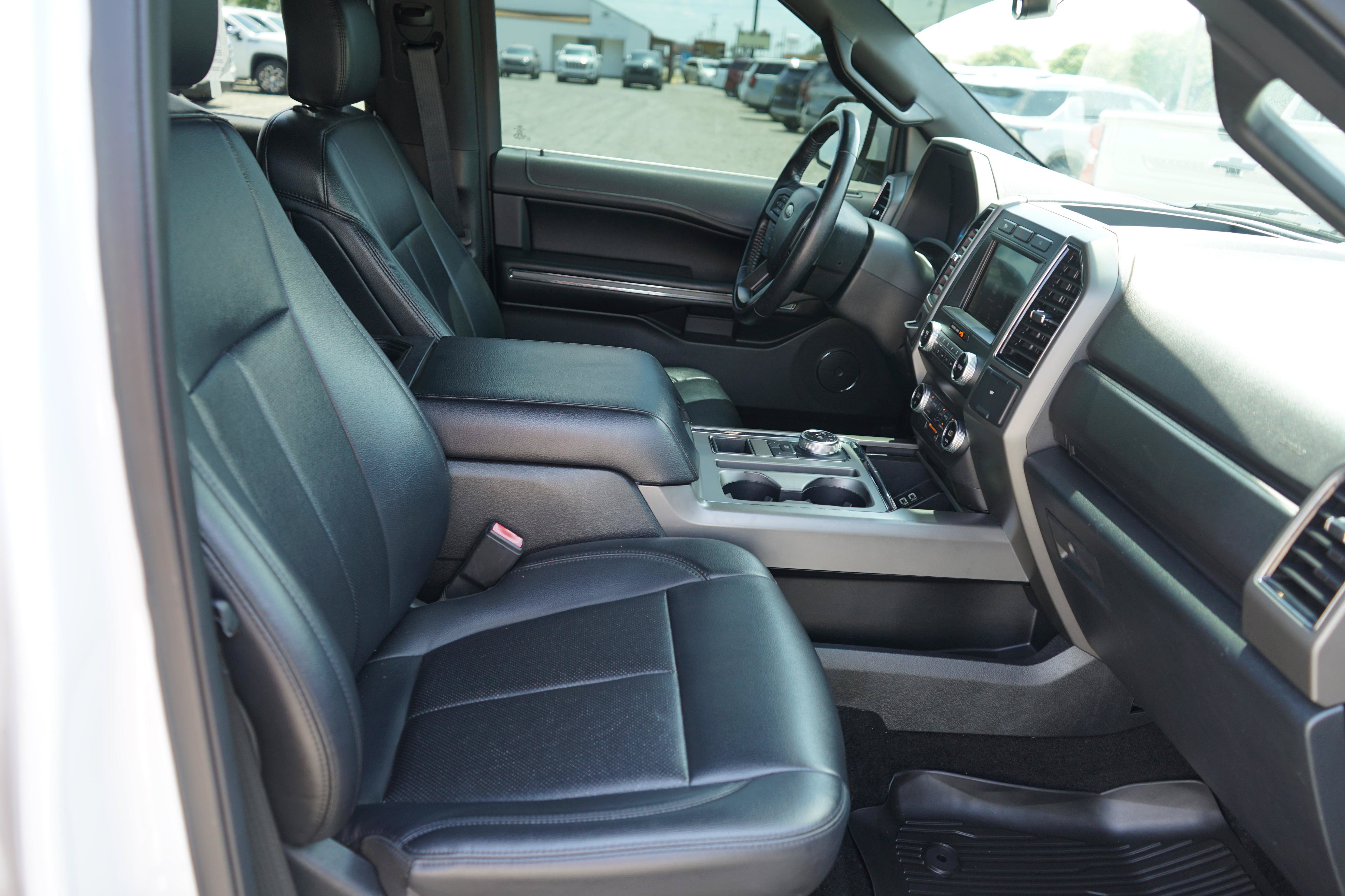 Used 2019 Ford Expedition XLT w/ Equipment Group 201A RWD image 23