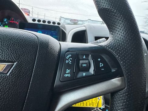 Used 2016 Chevrolet Sonic LT image 15