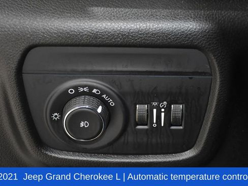 Used 2021 Jeep Grand Cherokee L Limited w/ Luxury Tech Group II image 9