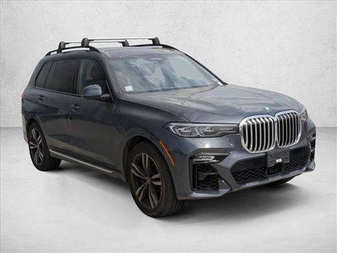 Used 2022 BMW X7 xDrive40i w/ M Sport Package AWD/4WD image 3