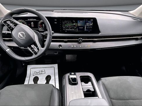 Used 2024 Nissan Ariya AWD image 8