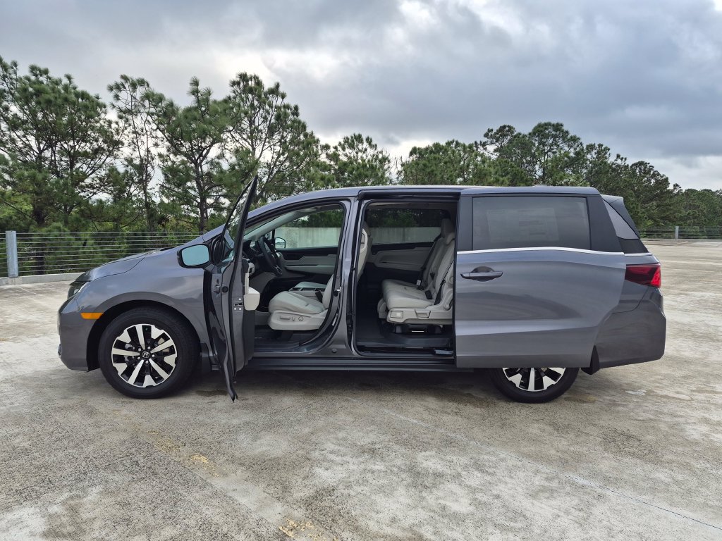 New 2027 Honda Odyssey EX-L image 4